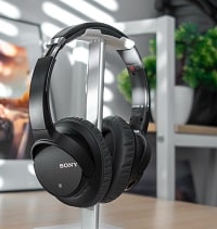 Sony black wireless headphones